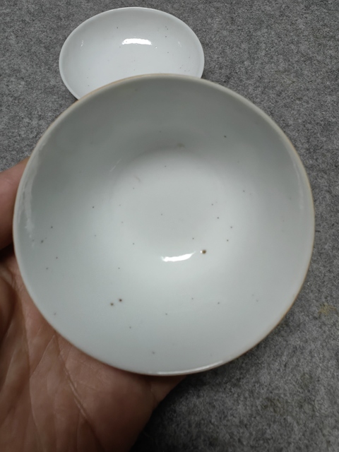 古玩陶瓷瓜蝶連綿娃娃紋粉彩蓋杯拍賣,當前價格1888元