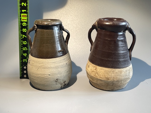 古玩陶瓷醬釉雙耳瓶拍賣，當前價格360元