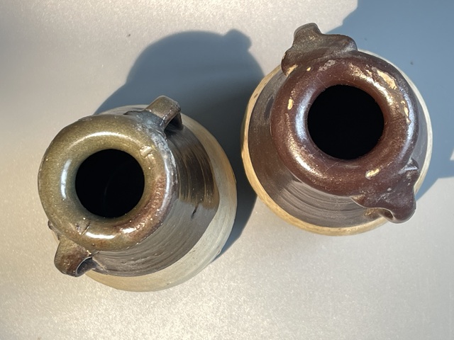 古玩陶瓷醬釉雙耳瓶拍賣，當前價格360元