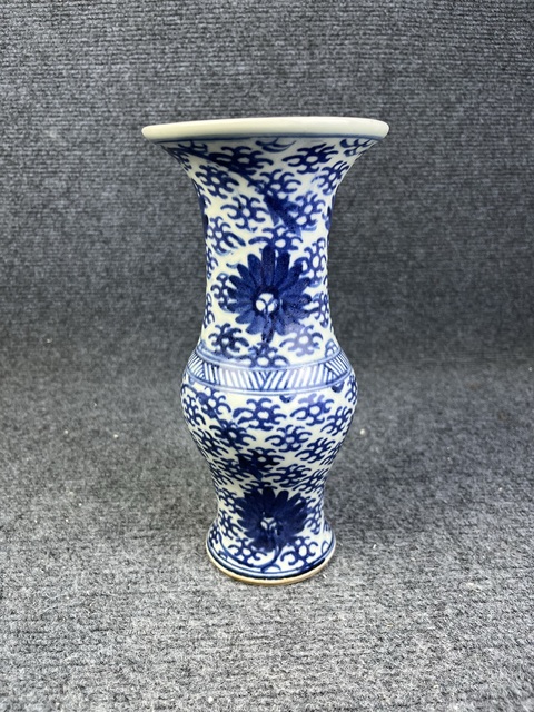 古玩陶瓷青花纏枝蓮小號鳳尾尊拍賣,當(dāng)前價格3588元