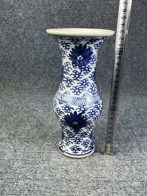 古玩陶瓷青花纏枝蓮小號鳳尾尊拍賣,當(dāng)前價格3588元