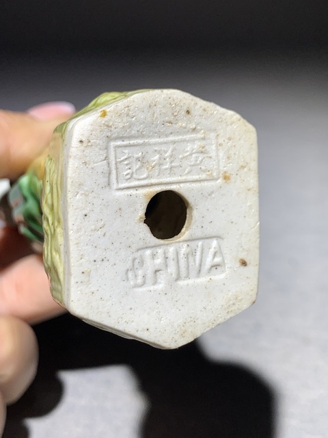 古玩陶瓷（民國黃祥記款）素三彩人物造像拍賣，當(dāng)前價(jià)格1888元