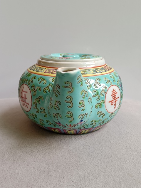古玩陶瓷松石綠地粉彩萬(wàn)壽無(wú)疆紋茶壺拍賣(mài)，當(dāng)前價(jià)格298元