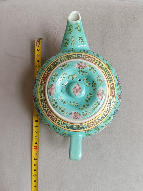 古玩陶瓷松石綠地粉彩萬(wàn)壽無(wú)疆紋茶壺拍賣(mài)，當(dāng)前價(jià)格298元