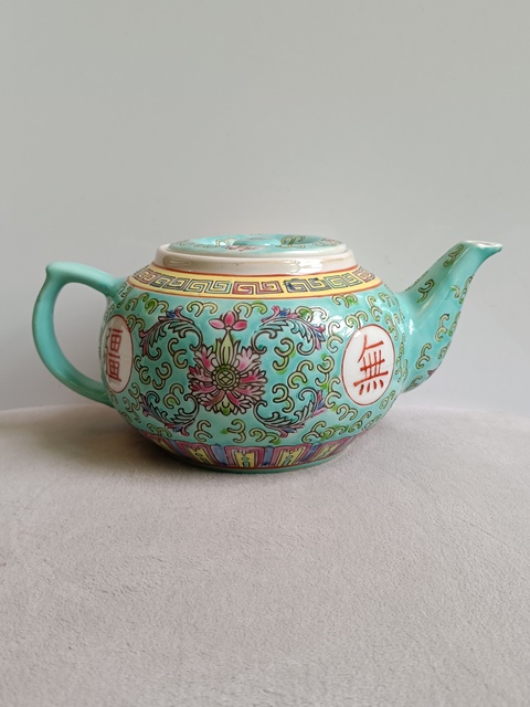 古玩陶瓷松石綠地粉彩萬(wàn)壽無(wú)疆紋茶壺拍賣(mài)，當(dāng)前價(jià)格298元