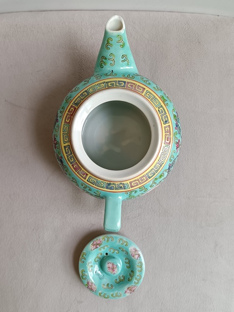 古玩陶瓷松石綠地粉彩萬(wàn)壽無(wú)疆紋茶壺拍賣(mài)，當(dāng)前價(jià)格298元
