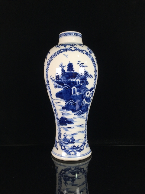 古玩陶瓷乾隆青花山水人物紋雞腿瓶拍賣,當前價格1188元