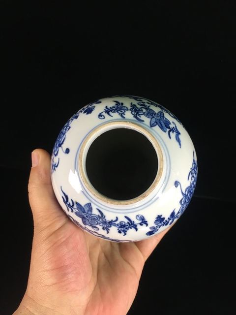 古玩陶瓷乾隆青花山水人物紋雞腿瓶拍賣,當前價格1188元