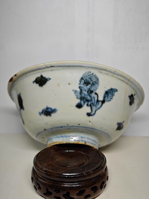 古玩陶瓷青花獅紋碗真品鑒賞圖