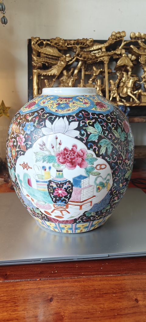 古玩陶瓷粉彩花鳥開窗博古圖罐真品鑒賞圖