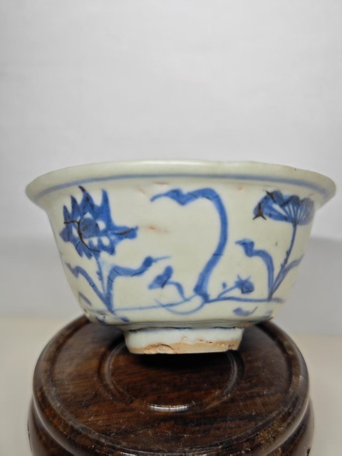古玩陶瓷明中期青花蓮池紋杯拍賣，當前價格3456元