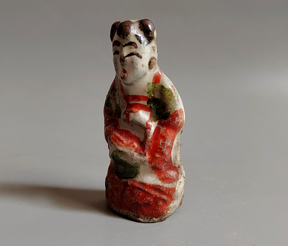 古玩陶瓷金元八義窯紅綠彩童子塑像拍賣(mài),當(dāng)前價(jià)格888元