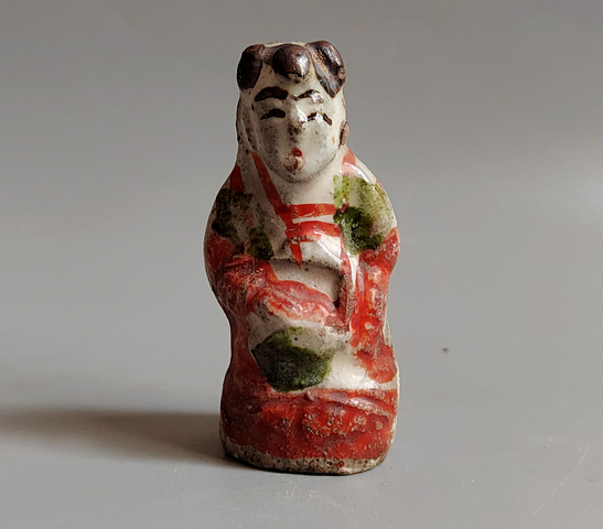 古玩陶瓷金元八義窯紅綠彩童子塑像拍賣(mài),當(dāng)前價(jià)格888元