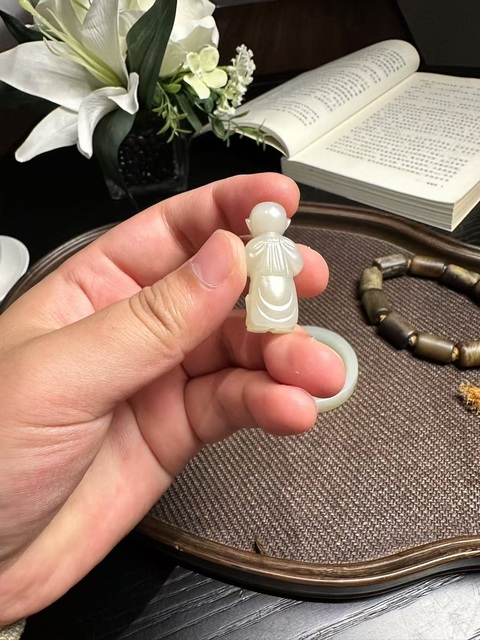 古玩玉器和田玉執(zhí)鵠童子真品鑒賞圖