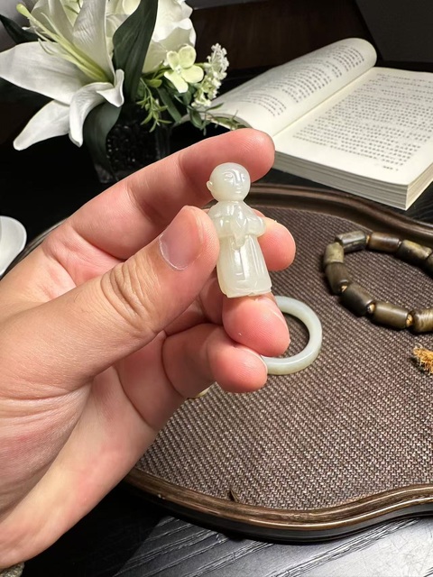 古玩玉器和田玉執(zhí)鵠童子真品鑒賞圖