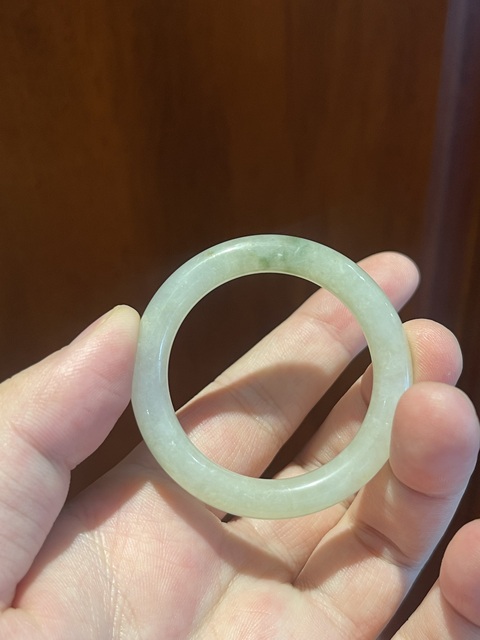 古玩玉器翡翠雕“素紋環(huán)”拍賣,當前價格1600元