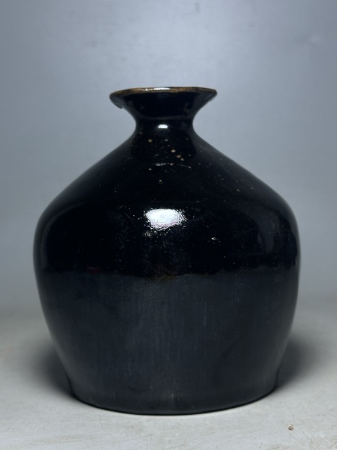 古玩陶瓷明代，磁州窯梅瓶拍賣，當(dāng)前價(jià)格288元