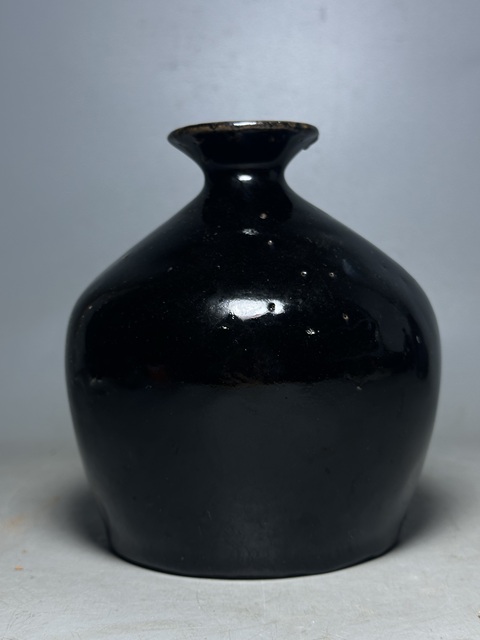 古玩陶瓷明代，磁州窯梅瓶拍賣，當(dāng)前價(jià)格288元