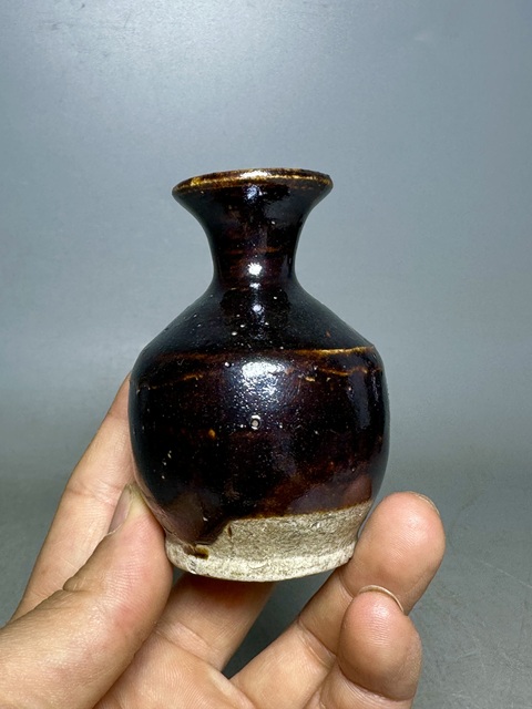 古玩陶瓷明代,磁州窯瓶拍賣,當前價格286元