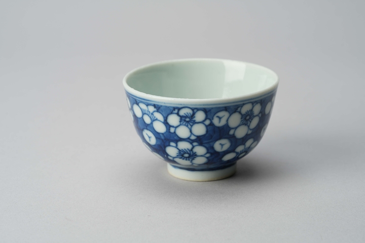 古玩陶瓷青花留白冰梅紋杯真品鑒賞圖