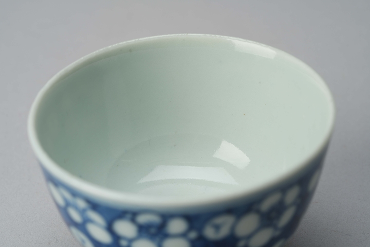 古玩陶瓷青花留白冰梅紋杯真品鑒賞圖