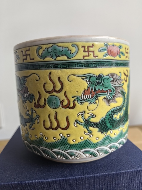 古玩陶瓷龍紋香爐真品鑒賞圖