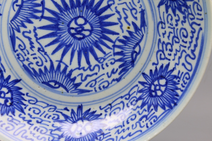 古玩陶瓷清中早期·青花線描太陽花紋盤拍賣,當前價格780元