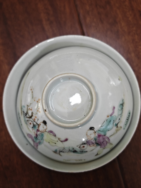 古玩陶瓷粉彩人物故事紋蓋碗真品鑒賞圖