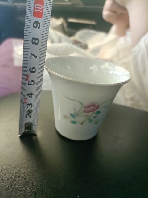 古玩陶瓷民國(guó)粉彩花卉紋馬蹄杯拍賣，當(dāng)前價(jià)格2888元