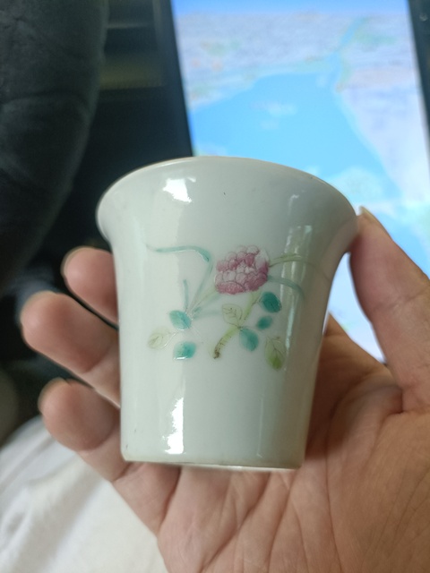 古玩陶瓷民國(guó)粉彩花卉紋馬蹄杯拍賣，當(dāng)前價(jià)格2888元
