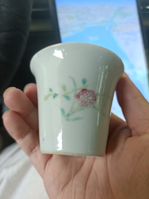 古玩陶瓷民國(guó)粉彩花卉紋馬蹄杯拍賣，當(dāng)前價(jià)格2888元