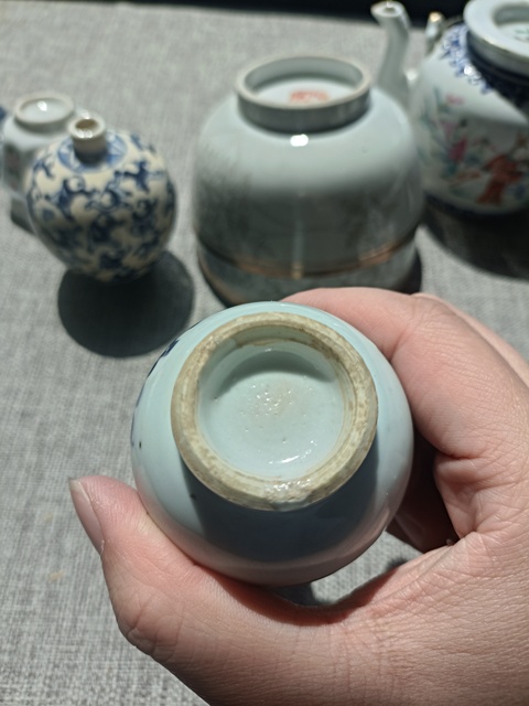 古玩陶瓷清早期青花花卉紋膽式瓶拍賣,當(dāng)前價(jià)格2888元