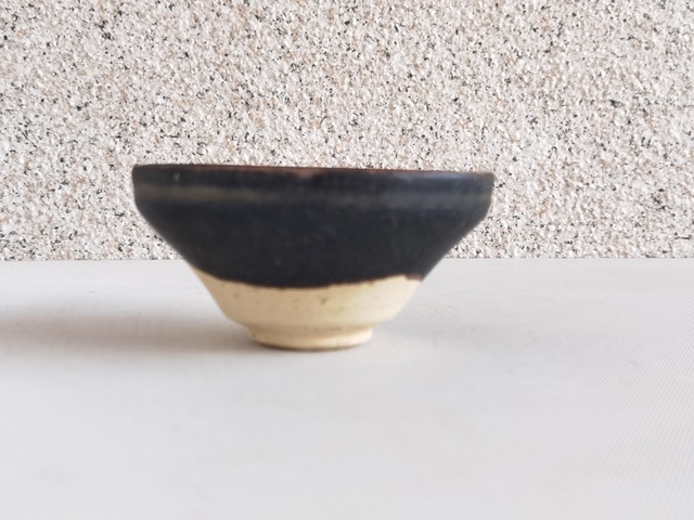 古玩陶瓷閩侯窯黑釉茶盞拍賣,當(dāng)前價格1100元