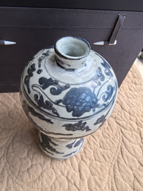 古玩陶瓷明晚期青花云鶴紋梅瓶拍賣，當前價格15980元