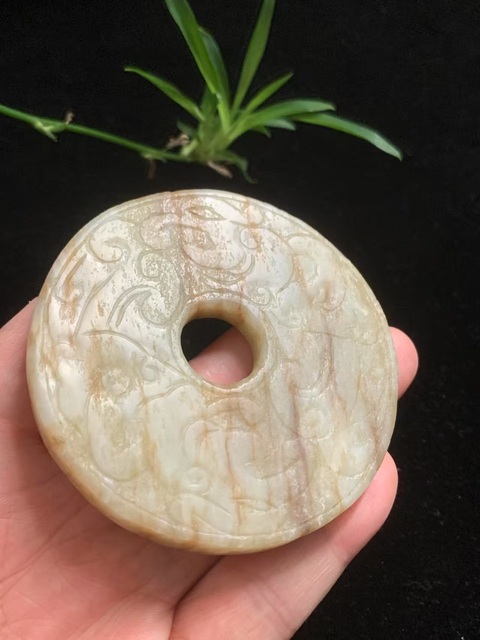 古玩玉器明末清初和田玉雕“魚化龍璧”拍賣,當前價格28000元