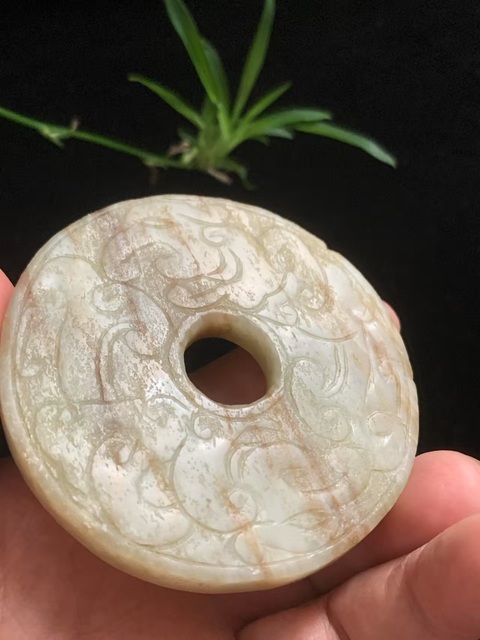 古玩玉器明末清初和田玉雕“魚化龍璧”拍賣,當前價格28000元
