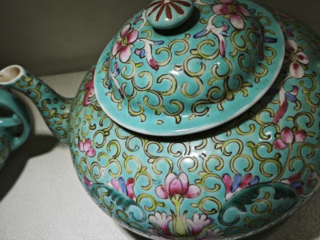 古玩陶瓷民國松石綠地寶相花茶具真品鑒賞圖