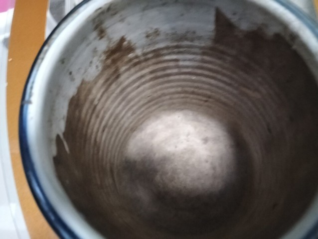 古玩陶瓷花卉紋青花筆筒真品鑒賞圖