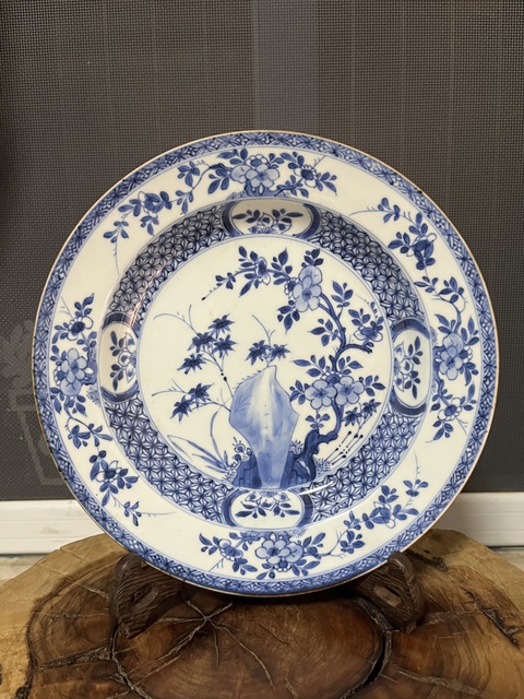 古玩陶瓷(保真卡)清康熙·青花竹石花卉紋折沿盤2拍賣,當前價格2500元