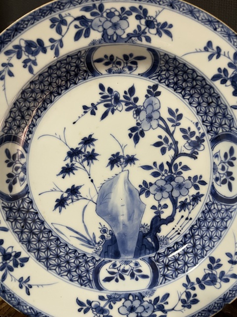 古玩陶瓷(保真卡)清康熙·青花竹石花卉紋折沿盤2拍賣,當前價格2500元