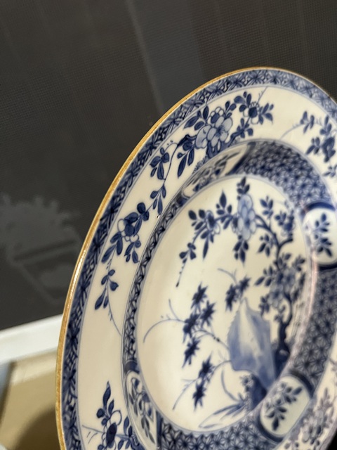 古玩陶瓷(保真卡)清康熙·青花竹石花卉紋折沿盤2拍賣,當前價格2500元