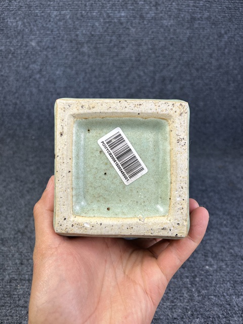 古玩陶瓷象耳銜環四方瓶拍賣,當前價格7999元