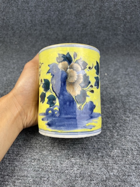 古玩陶瓷青花加彩洞石牡丹紋筆筒拍賣,當前價格2588元