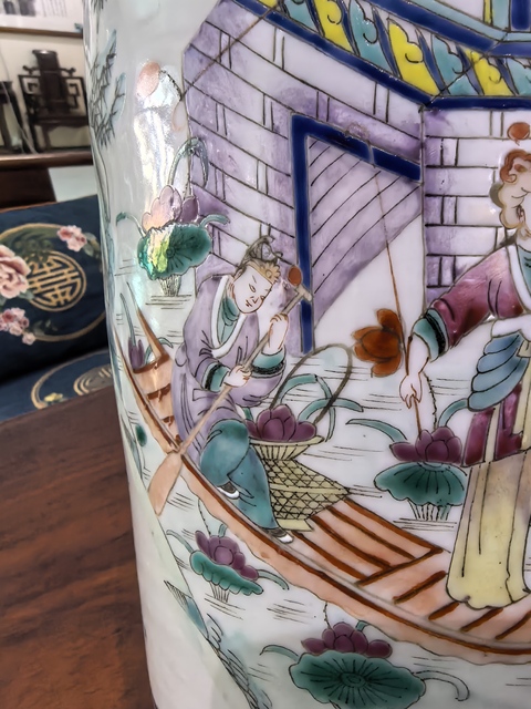 古玩陶瓷粉彩人物故事紋撇口瓶真品鑒賞圖