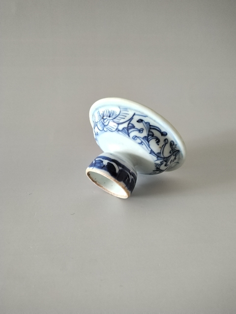 古玩陶瓷(珍貴茶器)青花淡描花卉高足茶盞托拍賣,當(dāng)前價(jià)格568元