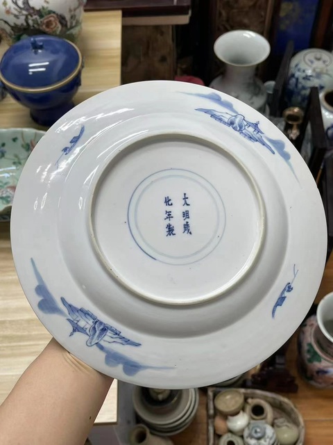 古玩陶瓷清中早·青花人物故事紋折沿盤 真品鑒賞圖