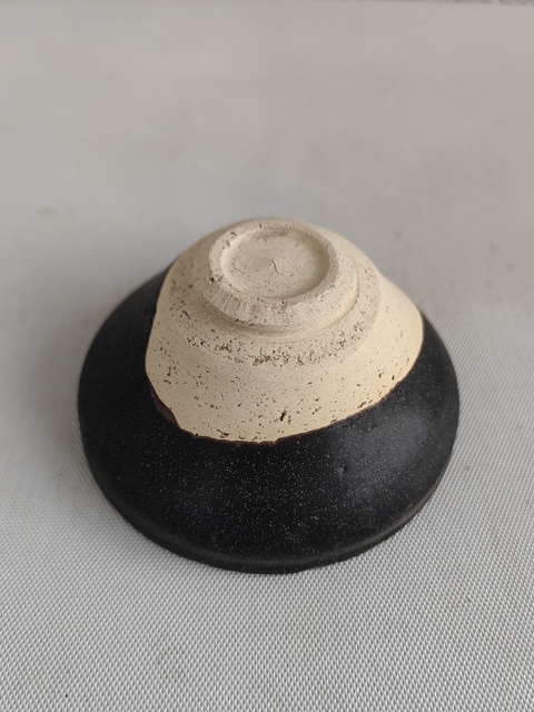 古玩陶瓷閩侯窯黑釉茶盞拍賣,當(dāng)前價格1100元