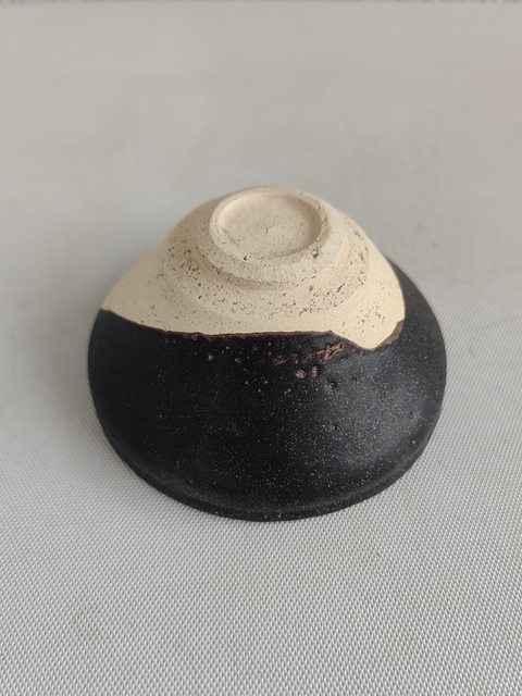 古玩陶瓷閩侯窯黑釉茶盞拍賣,當(dāng)前價格1100元