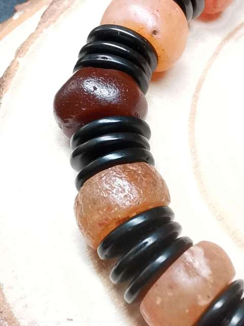 古玩玉器漢代·瑪瑙珠手串拍賣,當前價格1400元