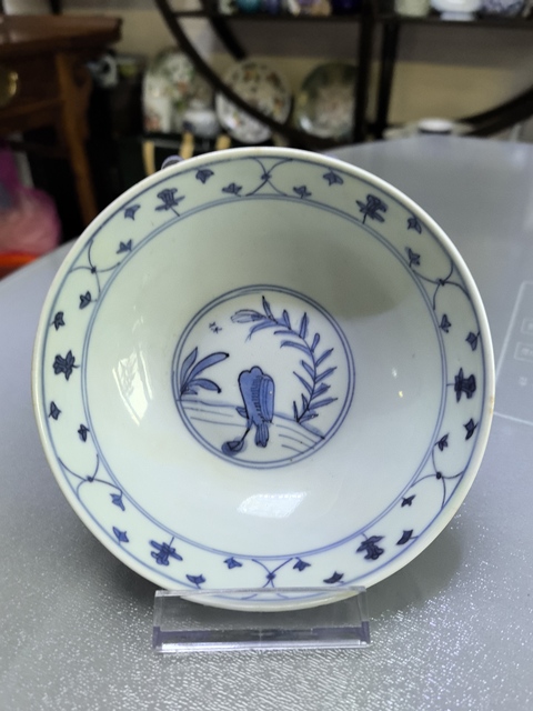古玩陶瓷青花滿池矯紋碗真品鑒賞圖